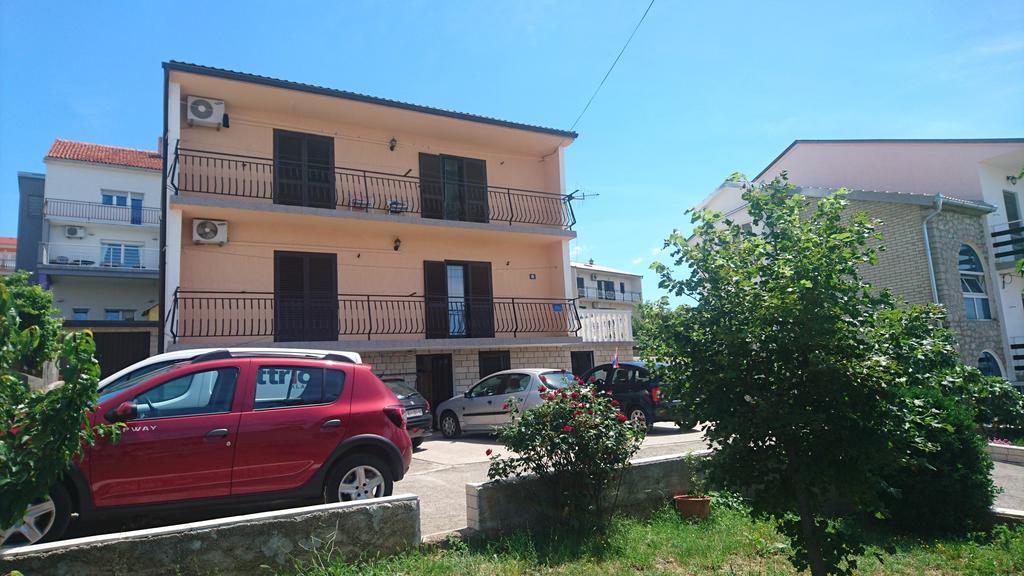 סנג' Apartment Leona מראה חיצוני תמונה