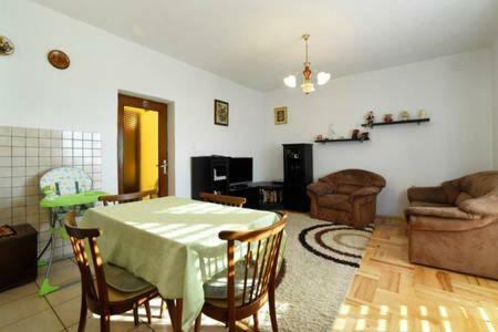 סנג' Apartment Leona מראה חיצוני תמונה