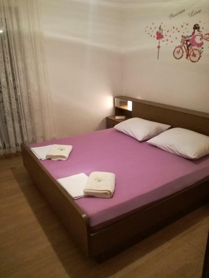 סנג' Apartment Leona מראה חיצוני תמונה