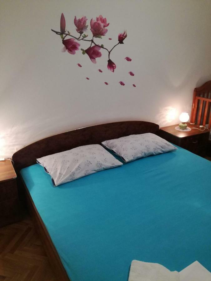 סנג' Apartment Leona מראה חיצוני תמונה